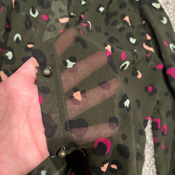 Womens sheer leopard top - Picture 2 of 2